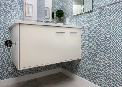 Los Angeles or beyond, our experienced team of bathroom remodel contractors is here to turn your vision into a reality.