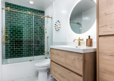 Whether you’re in Los Angeles or beyond, our experienced team of bathroom remodel contractors is here to turn your vision into a reality.